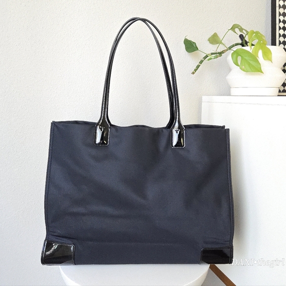 Tory Burch | Ella Patent Tote Large Black - Picture 15 of 16